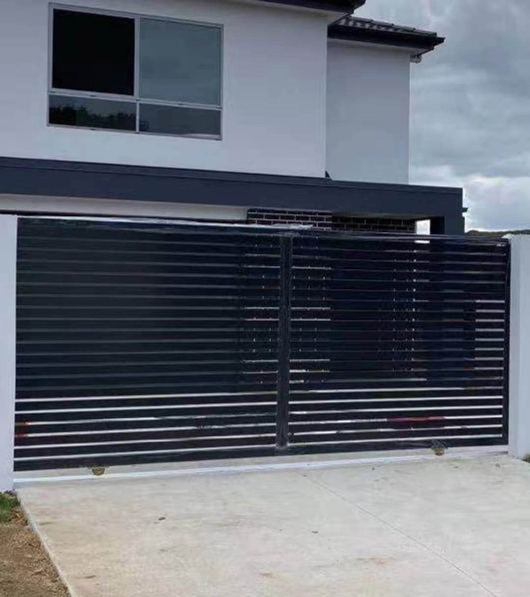 Gate